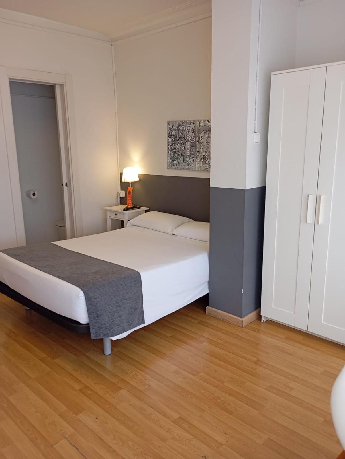 Hostel El Ninot Barcelona